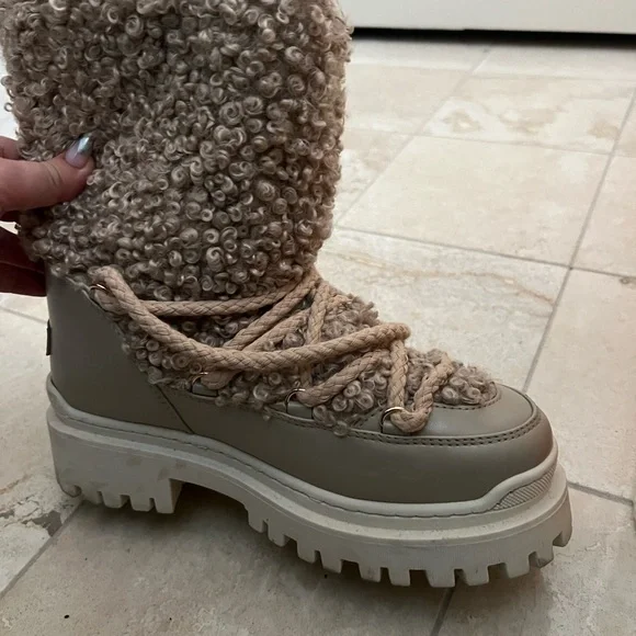 Inuikii Beige and Cream Winter Boots - Picture 3 of 4